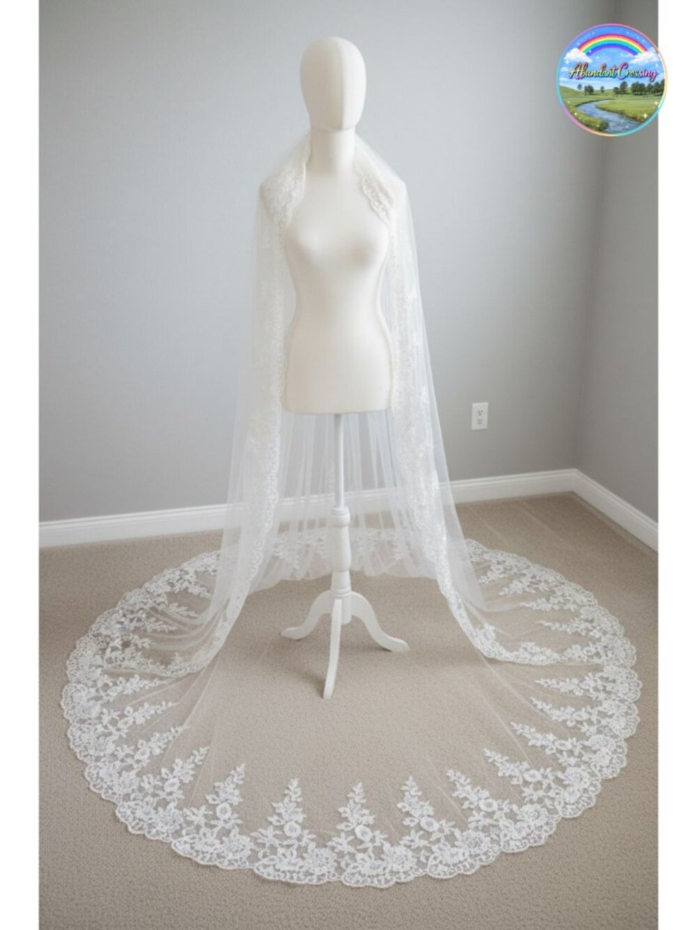 Women's 1 Tier Tulle Lace Bridal Veil with Comb Long Cathedral Wedding Veil